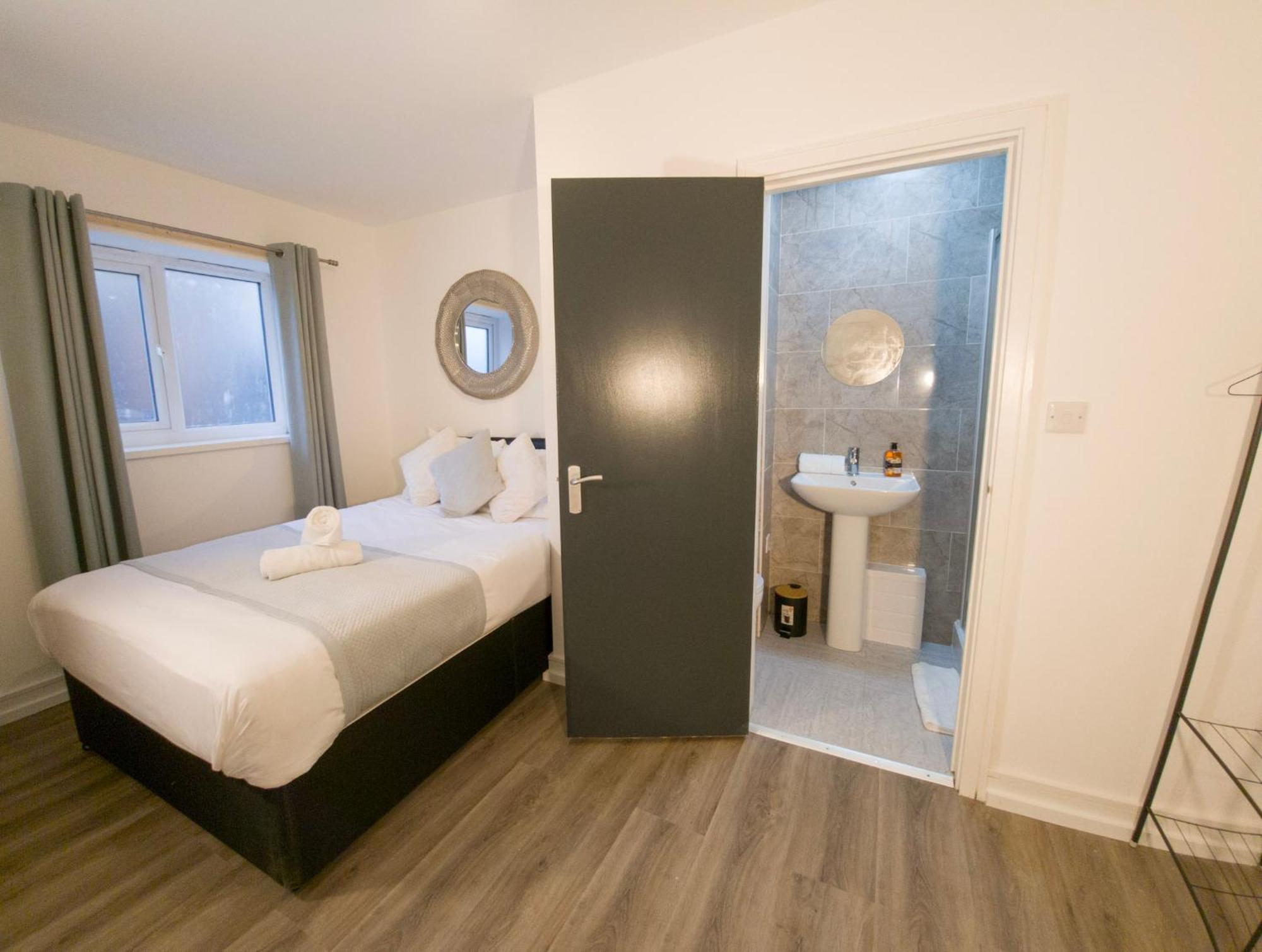 Plenty Of Parking Available; 3 Bedroom Apartment By Property Promise Cardiff Exteriér fotografie