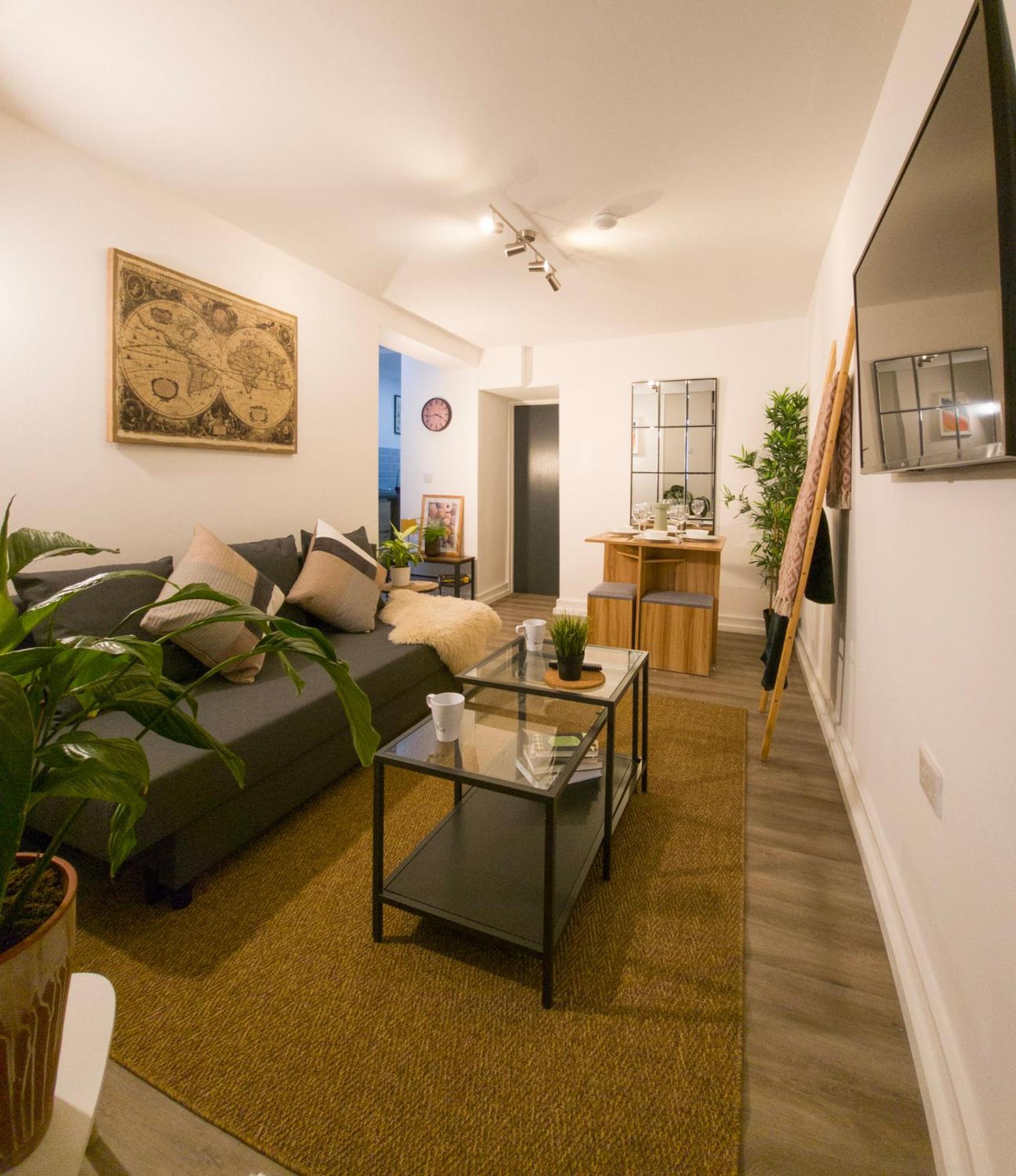 Plenty Of Parking Available; 3 Bedroom Apartment By Property Promise Cardiff Exteriér fotografie