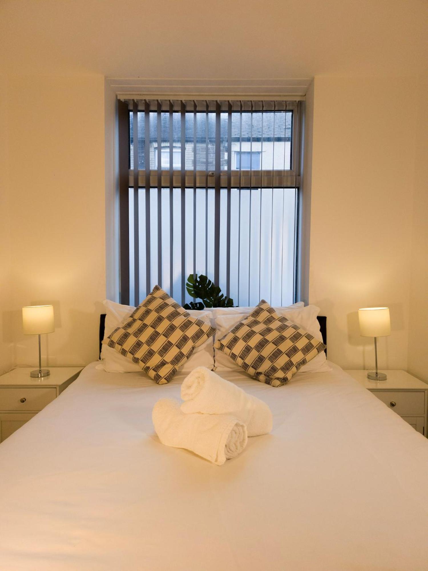 Plenty Of Parking Available; 3 Bedroom Apartment By Property Promise Cardiff Exteriér fotografie