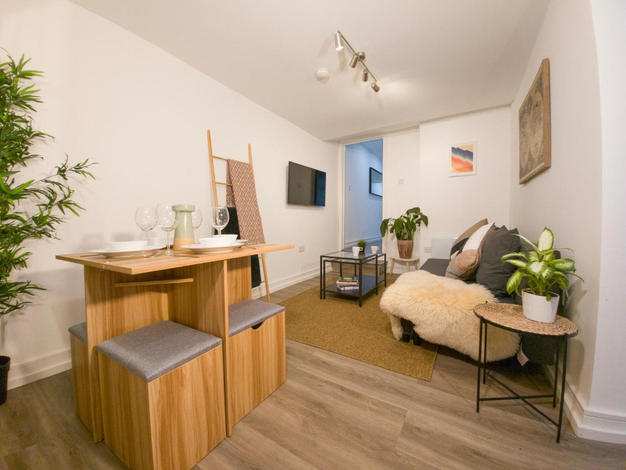 Plenty Of Parking Available; 3 Bedroom Apartment By Property Promise Cardiff Exteriér fotografie